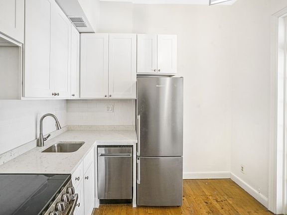 4th image of 37 W 85th St #3F