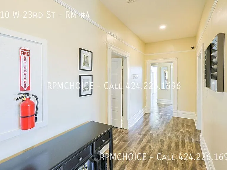910 W 23rd St #4 — Photo 7