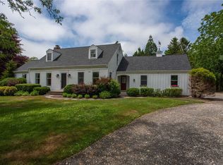 740 Country Club Dr, Cutchogue, NY 11935