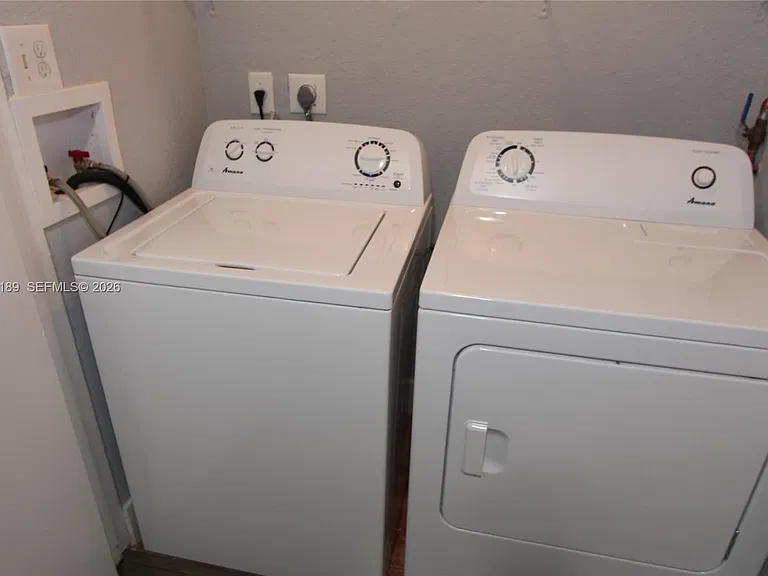 2803 N Oakland Forest Dr #108 — Photo 13