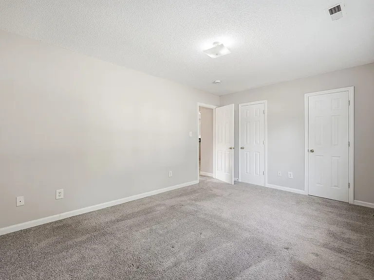 303 Louise Ave — Photo 16