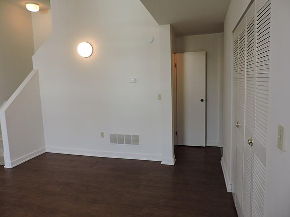 Living Area Pic2