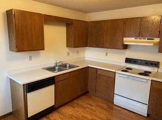 1047 Redwood St APT 9, Onalaska, WI 54650