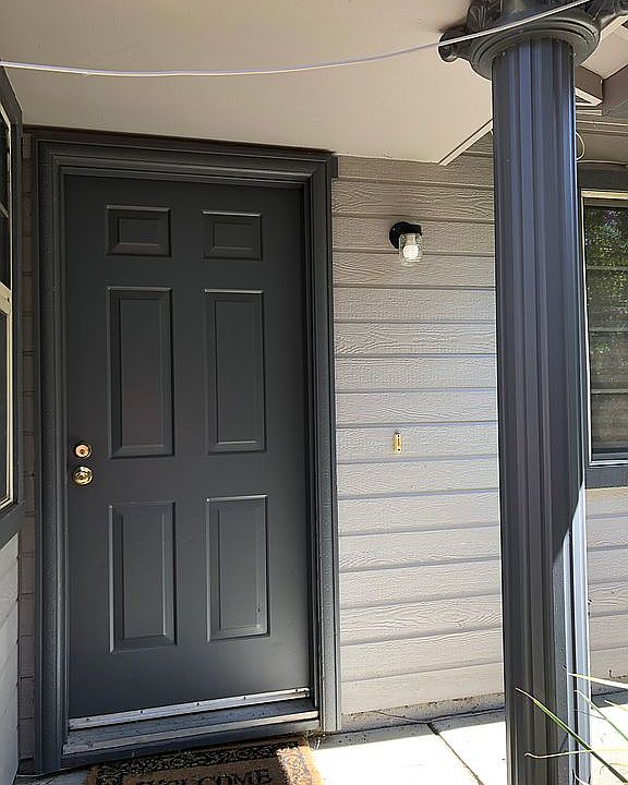 Front private entrance 