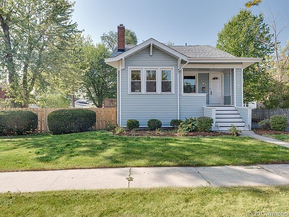 2nd image of 264 N Evergreen Ave