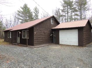 41 Arnold Dr, Saranac Lake, NY 12983