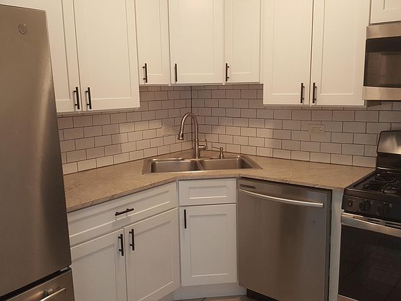 2nd image of 5636 Saint James Ct APT 1E