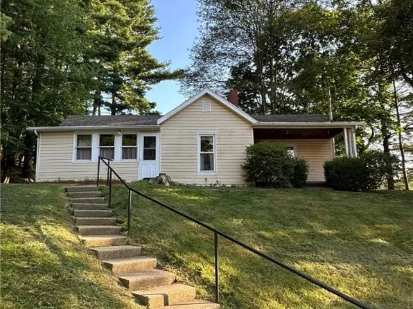 1645 Pleasant Valley Dr, Coshocton, OH 43812