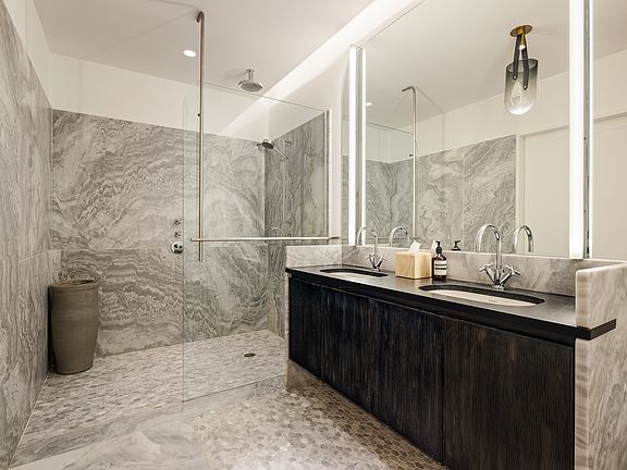 5th image of 325 W Bay #3C