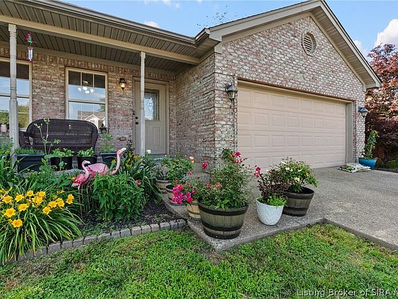 3rd image of 4210 Lakeside Drive