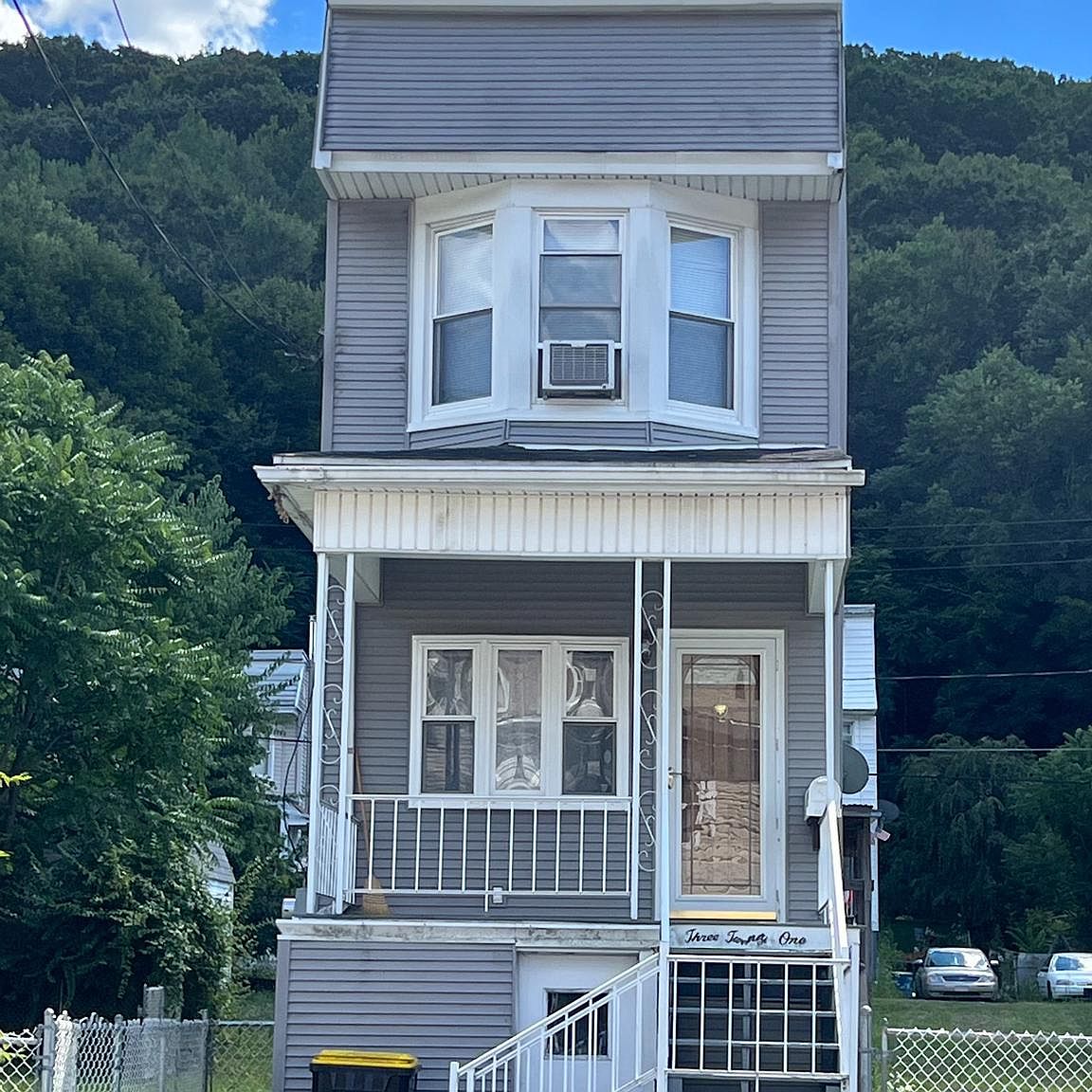 321 W Main St, Girardville, PA 17935 Zillow