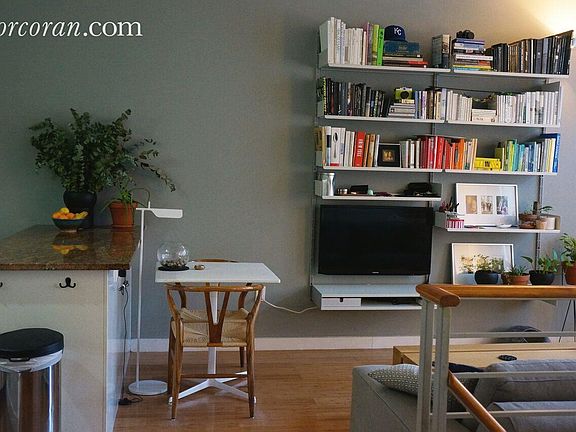 4th image of 94 Scholes St APT 1F