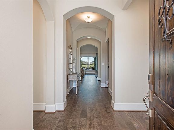 5th image of 10922 Crossview Lake Dr