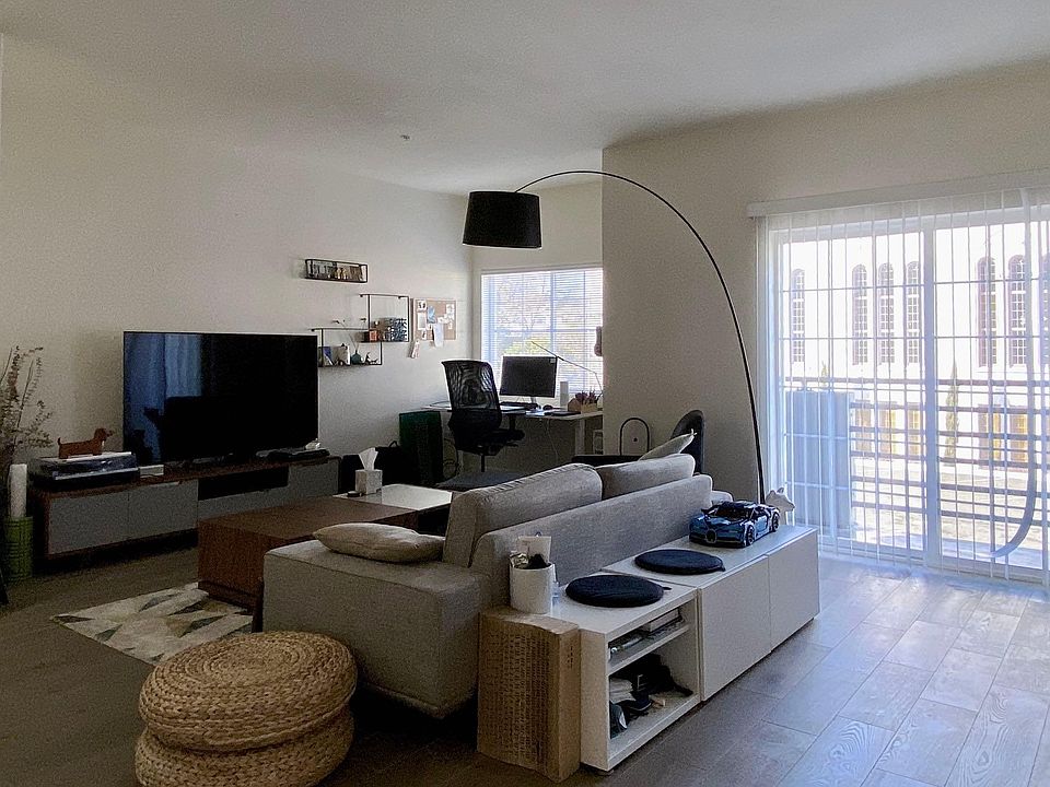 1st image of 128 El Camino Real #215