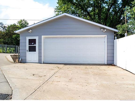 4th image of 7844 Orville Ave