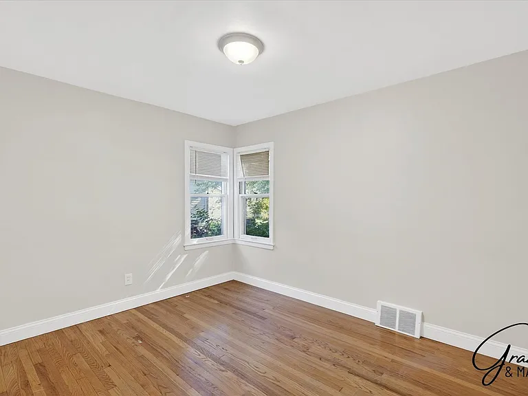 8254 W Pkwy — Photo 14