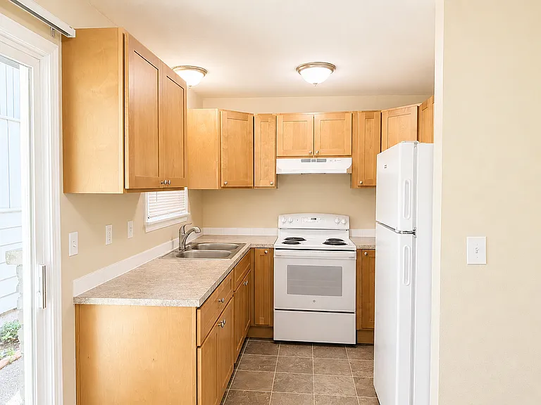 509 Old Pacific Hwy SE #A9 — Photo 2