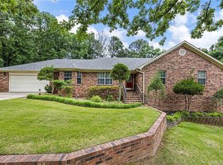 123 Hillcrest Dr, Russellville, AR 72802