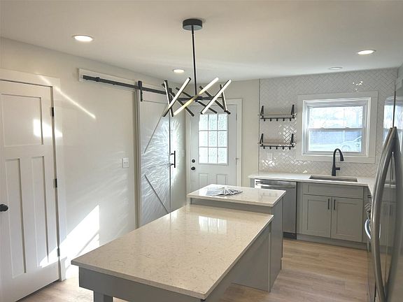 4th image of 61 Red Pines Lane #4