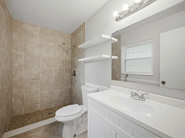 1322 SE 38th Ave — Photo 13
