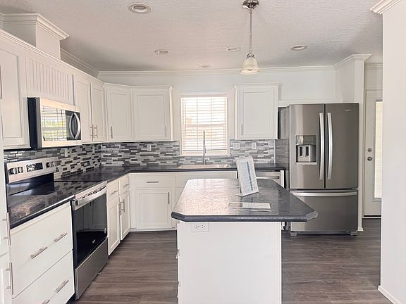 2nd image of 836 SE Saffron Pl Lot Cove032