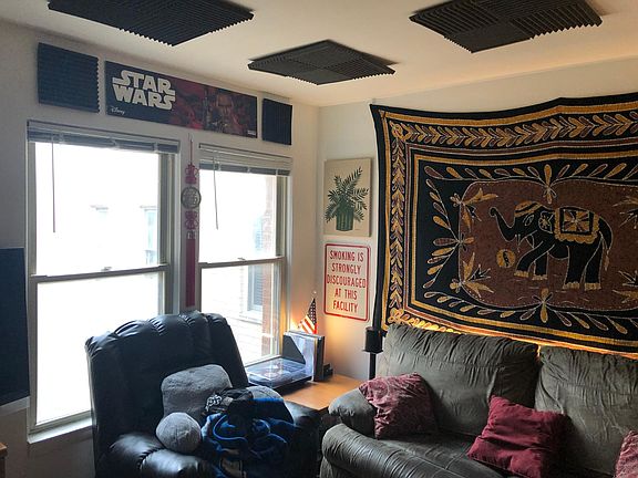 4th image of 616 W Oakdale Ave #1