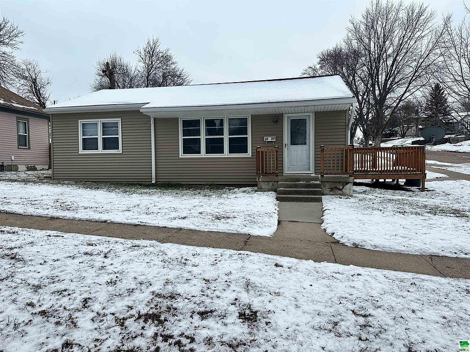 1st image of 3200 Macomb Ave