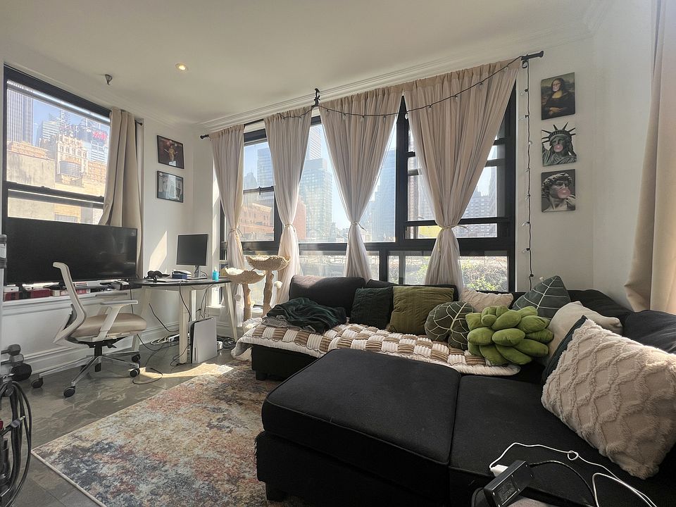 1st image of 366 W 46th St APT 4