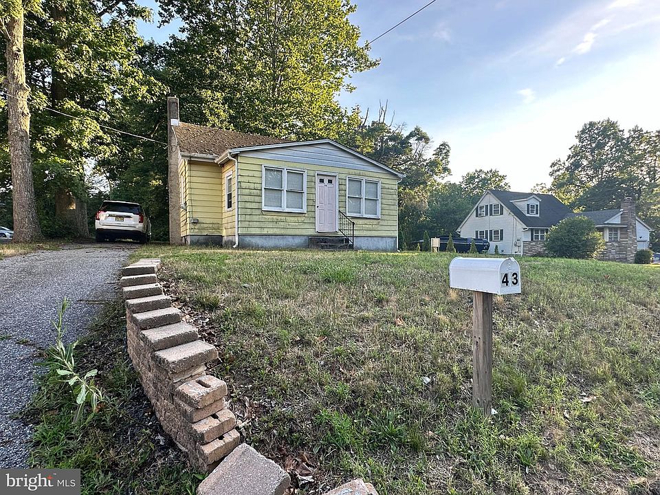 2nd image of 43 Berkley Rd