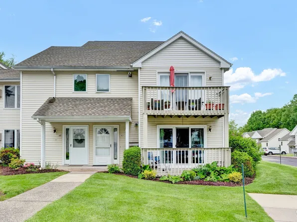 43 Millbrook Court #43, Newington, CT 06111
