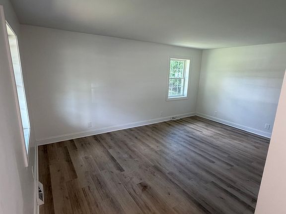 5th image of 224 Carolina Ave #224