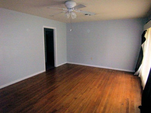 2nd image of 1113 E Angelina St