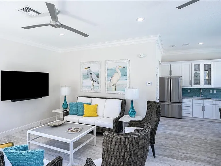 2371 Ravenna Blvd #101 — Photo 35