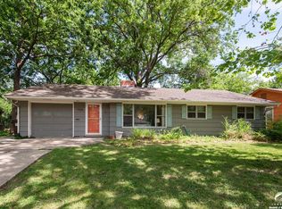 1920 Stratford Rd, Lawrence, KS 66044