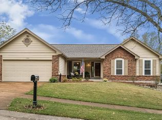 1580 Sycamore Meadows Dr, Ballwin, MO 63021