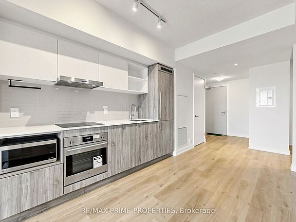 5th image of 138 Downes St #4302