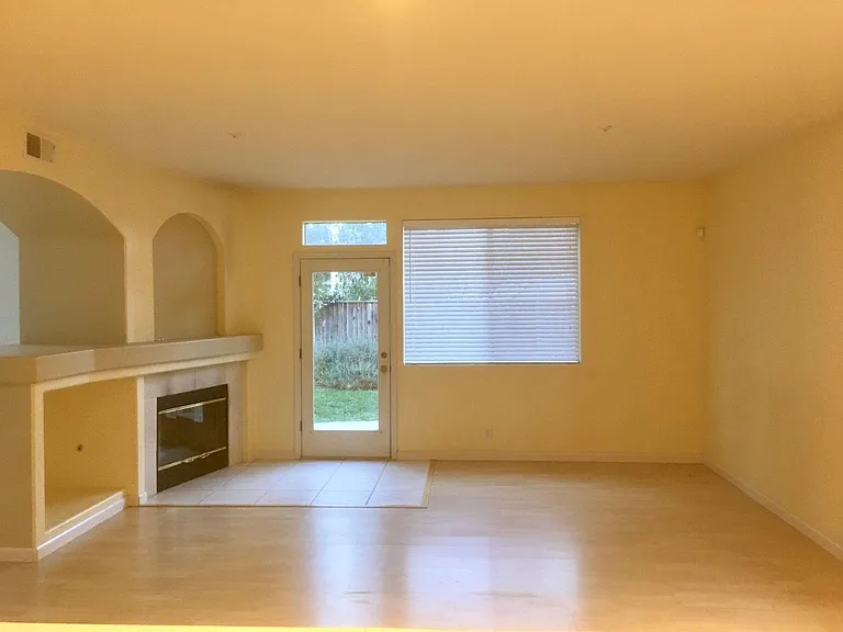 8 Lewis Cir — Photo 7