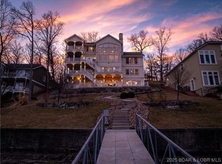 260 Greystone Ln, Sunrise Beach, MO 65079