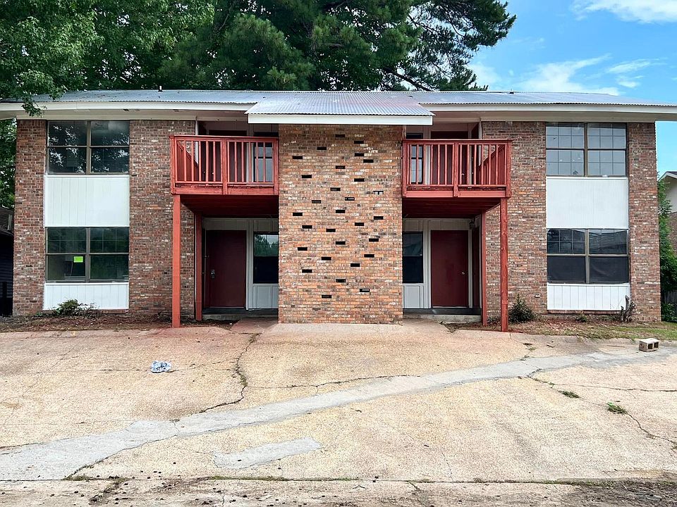 1st image of 407 N 40th Ave APT 2