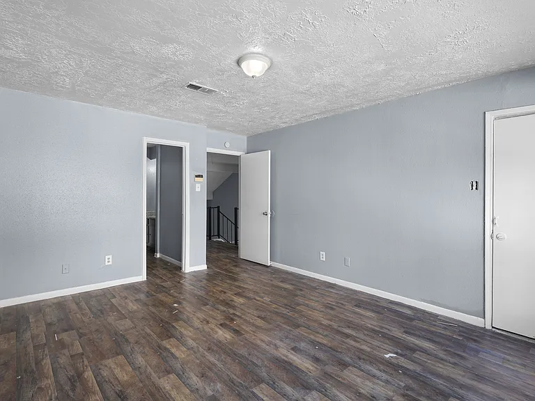 5706 Easthampton Dr #A — Photo 7