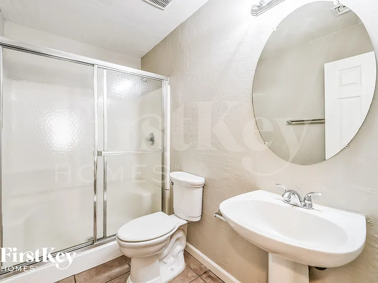 848 E Morelos St — Photo 16
