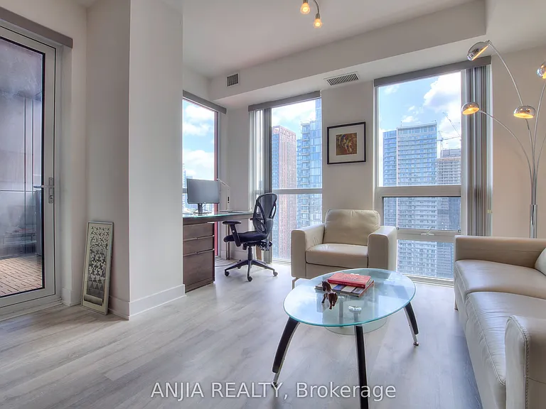 318 Richmond St W #3106 — Photo 1