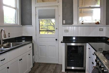 3rd image of 502 Madison