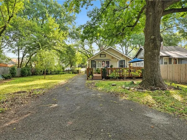 7514 Harrison St, Kansas City, MO 64131