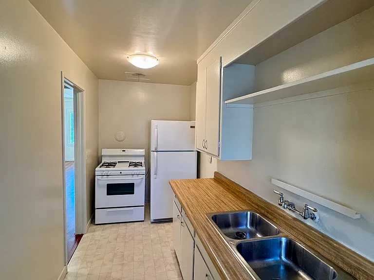 907 Bell St #3 — Photo 17