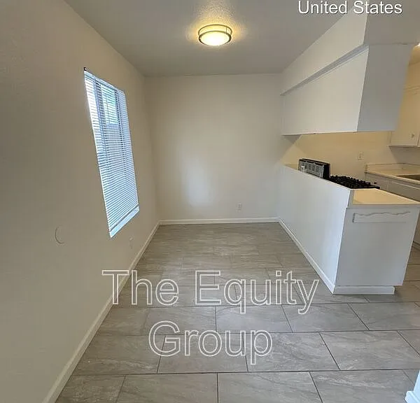 2435 Orange Ave #5 — Photo 5