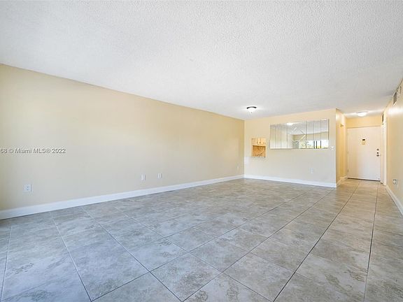 4th image of 4141 Nautilus Dr APT 2F