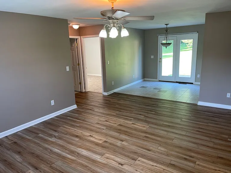 828 Mulberry Dr — Photo 7