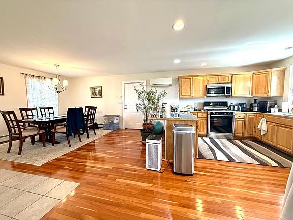 3rd image of 25 Bishop Avenue