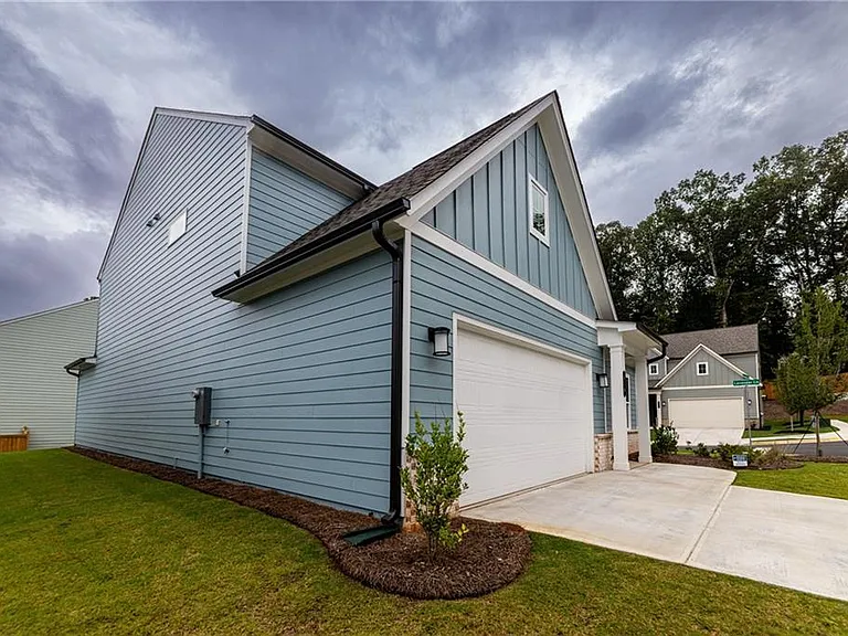 212 Birchwood Row — Photo 8